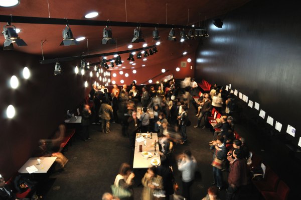 toyo-ito_za-koenji-theatre-04